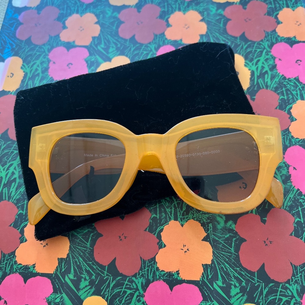 Cute Retro UO Sunnies